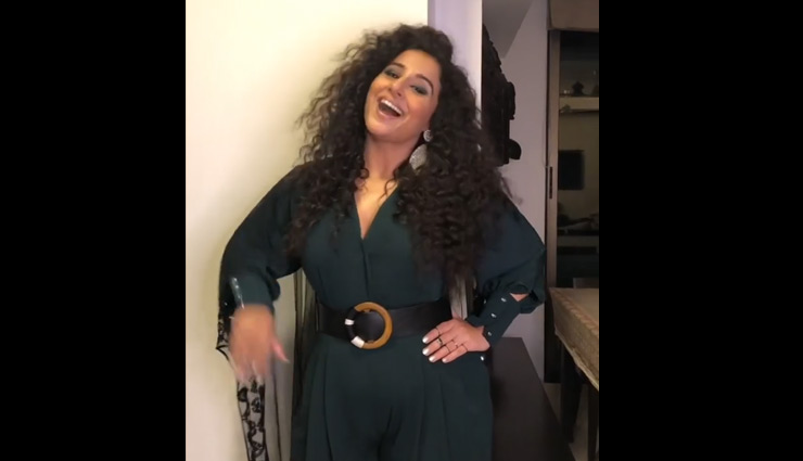 VIDEO- Vidya Balan 70's Theme Birthday Bash is LIT