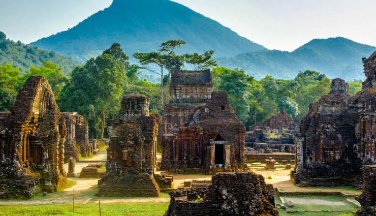 vietnam tourist places,best places to visit in vietnam,vietnam travel destinations,must-visit places in vietnam,top attractions in vietnam,vietnam sightseeing,beautiful places in vietnam,vietnam tourism,vietnam travel guide,famous places in vietnam,things to do in vietnam,historical places in vietnam,natural wonders of vietnam,vietnam holiday destinations,cultural sites in vietnam