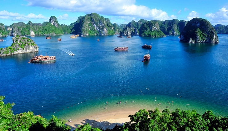 vietnam tourist places,best places to visit in vietnam,vietnam travel destinations,must-visit places in vietnam,top attractions in vietnam,vietnam sightseeing,beautiful places in vietnam,vietnam tourism,vietnam travel guide,famous places in vietnam,things to do in vietnam,historical places in vietnam,natural wonders of vietnam,vietnam holiday destinations,cultural sites in vietnam