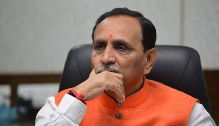 हमें कोरोना वायरस के साथ जीना है : गुजरात मुख्यमंत्री