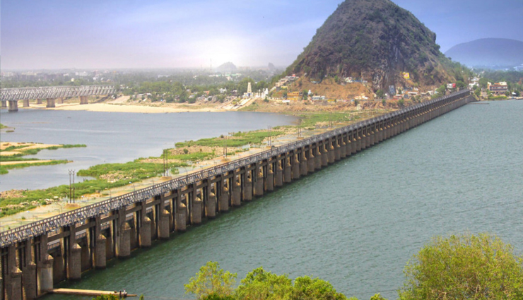 travel destinations,andhra pradesh tourism,top tourist spots,explore andhra pradesh,tirupati pilgrimage,vijayawada attractions,visakhapatnam beaches,srisailam temple visit,anantapur historical sites,ananthagiri hills trekking,cultural tourism,spiritual retreats,coastal exploration,nature tourism,adventure travel,sacred temple tours,urban adventures,scenic landscapes,wildlife exploration,heritage tours