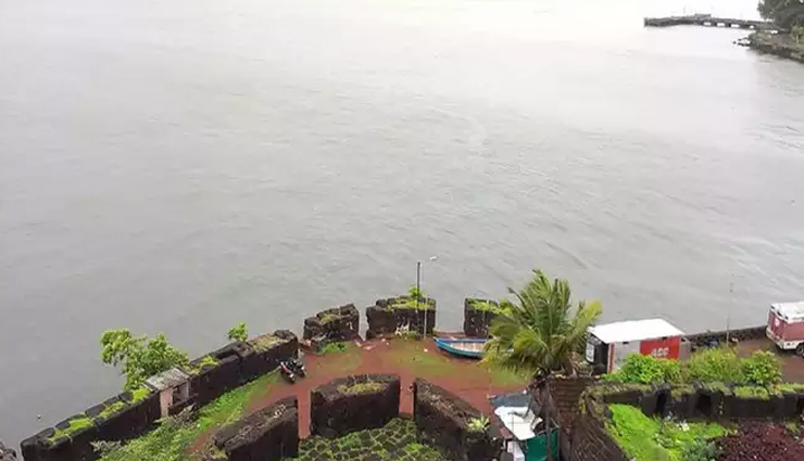 top forts to visit in india,must-see historical forts in india,iconic indian forts to explore,india famous heritage forts,best historical forts to tour in india,unmissable forts of india,heritage sites: india remarkable forts,india ancient forts worth visiting,spectacular indian forts to explore,historical landmarks: indian forts