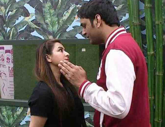 Bigg Boss 11 Controversy King and Queen of House Broke a Big Rule of House During Fight