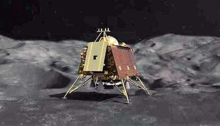 खुशखबरी : ISRO ने कहा - चांद पर सलामत है विक्रम लैंडर, संपर्क की कोशिशें जारी 