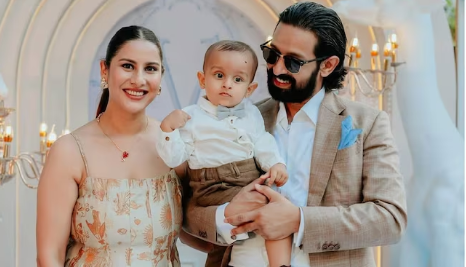 adnaan shaikh,youtuber adnan shaikh,ayesha,adnaan ayesha,adnaan ayesha son,vikrant massey,sheetal thakur,vikrant son religion