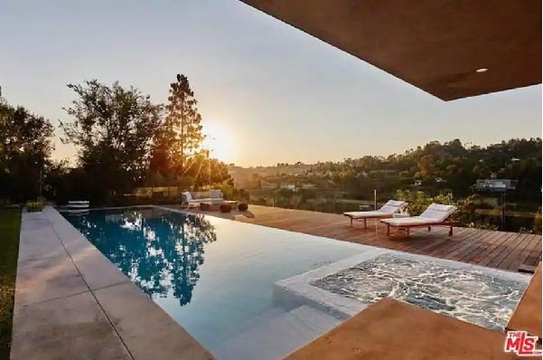 शादी के बाद इस घर में रहेंगे निक जोनस और प्रियंका चोपड़ा, 47 करोड़ है इसकी कीमत, देखे तस्वीरे priyanka chopra,nick jonas,nick jonas house,nick jonas priyanka house,nick jonas los angeles house,priyanka chopra nick jonas relationship