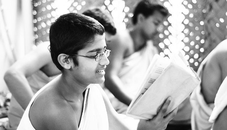 unique villages of india,must visit villages in india,india,places to visit in india,shetpal village in maharashtra,mattur village in karnataka,rangdoi village in assam,barwaan kala village in bihar,kuldhara village in rajasthan,shani shignapur village in maharashtra,kodinhi village in kerala