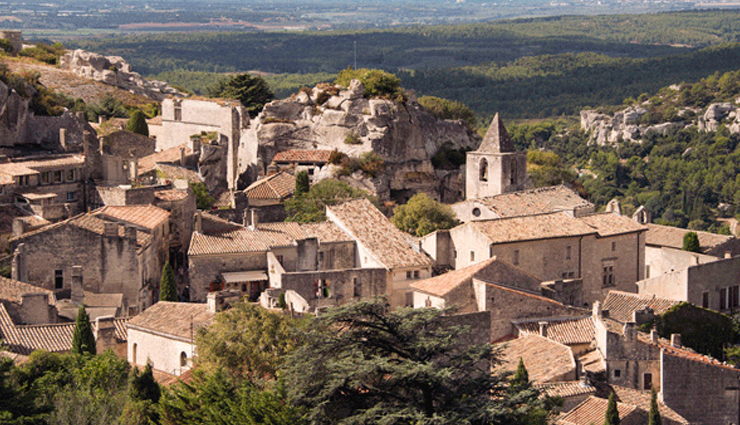 must visit villages,most beautiful viilages,clovelly,england,deia,spain,woodstock,vermont,bellagio,italy,wengen,switzerland,les baux,france,ara,ska,bing,denmark,motovun,croatia,north hatley,quebec,canada