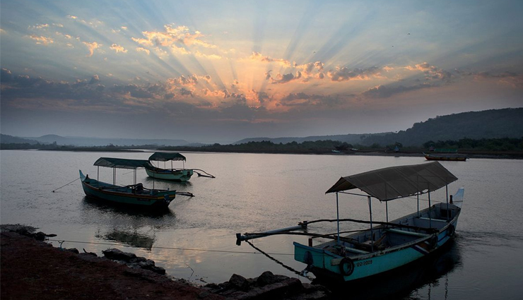 ravangla,tarkarli,munsiyari,chopta,mawlynnong,must visit villages,villages in india,india