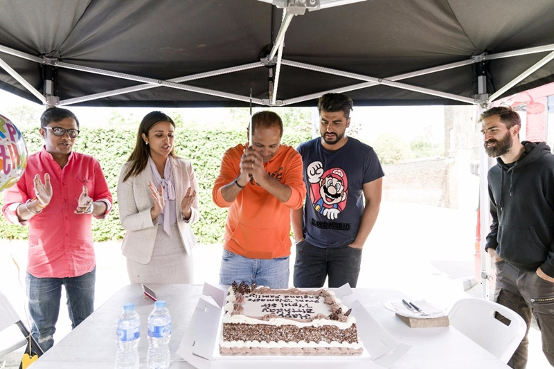 arjun kapoor,parineeti chopra,surprise for namaste england director vipul amrutlal shah,vipul amrutlal shah in london,london,director vipul amrutlal shah,entertainment news