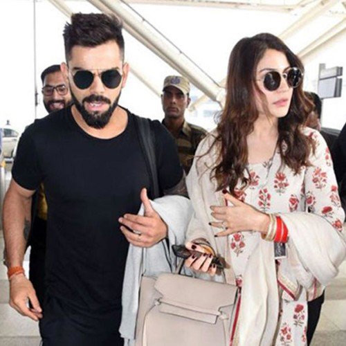 PHOTO - OMG मुंबई एअरपोर्ट पर अनुष्का के साथ हुआ ऐसा, देख नाराज़ हुए विराट virat kohli,anushka sharma,mumbai airport,bollywood,entertainment