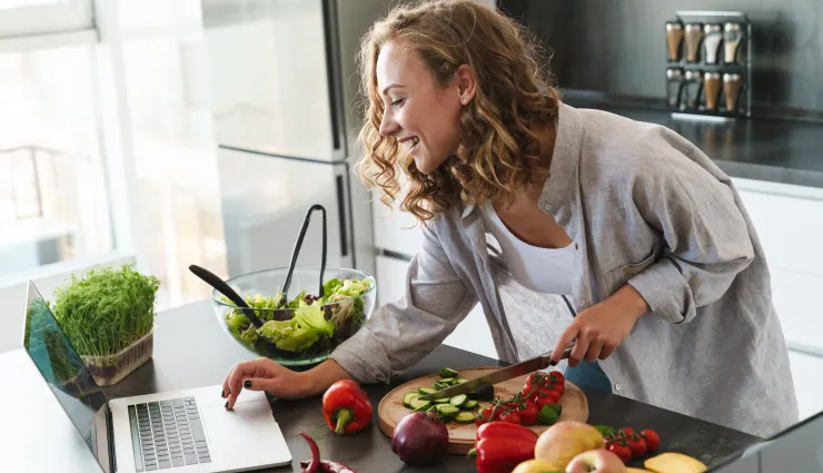 cute things to do in a long-distance relationship,staying close in long distance love,creative long-distance relationship ideas,romantic gestures for long-distance couples,maintaining connection from afar,keeping the spark alive,thoughtful ldr activities,virtual date ideas,long-distance love tips,bridges the distance in relationships