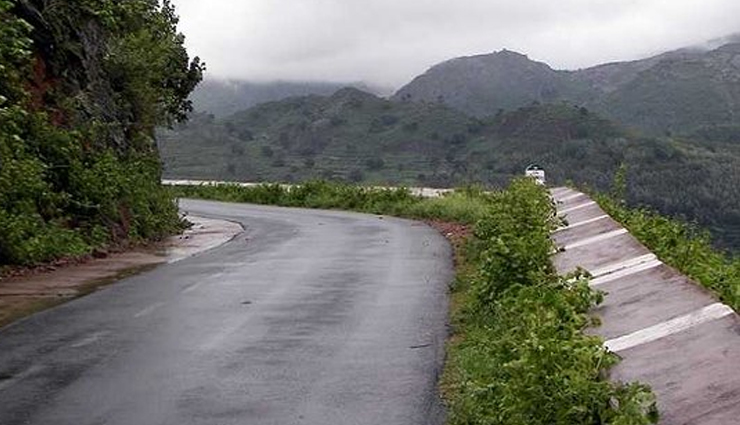 Road trip,easy road trip,manali to leh,delhi to jaipur,ahmedabad to bhuj,bangalore to coorg,pamban bridge,rameswaram,gangtok to nathula pass,visakhapatnam to the araku valley,mumbai-pune expressway,holidays,travel,travel guide