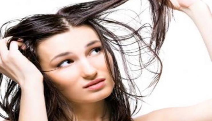 गर्मियों में बालों का चिपचिपापन आम समस्या, इन घरेलू उपायों की मदद से दूर करें परेशानी