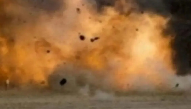 पुंछ: शिव मंदिर के पास हुआ रहस्यमयी विस्फोट, दीवारों पर लगे मिले छर्रे, जनहानि की सूचना नहीं