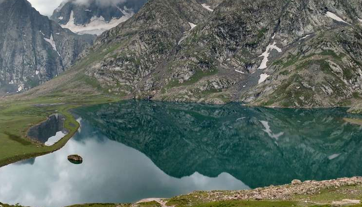 kashmir lakes,lakes to visit in kashmir,scenic lakes in kashmir,top kashmiri lakes,best lakes to explore in kashmir,kashmirs natural beauty: lakes,picturesque lakes of kashmir,kashmiri lakeside retreats,kashmirs pristine lake destinations,traveling to kashmir for its lakes