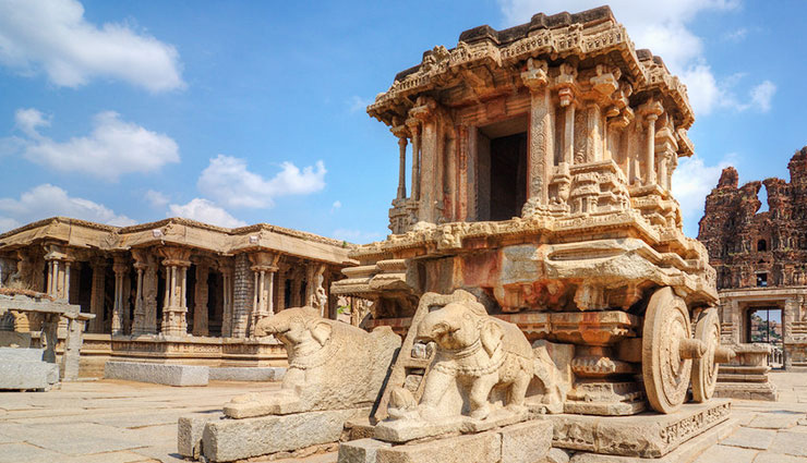 आध्यात्मिकता के साथ इतिहास का भी केंद्र बनते है ये 10 भारतीय मंदिर, आइये जानें famous indian temples,popular temples in india,iconic temples of india,must-visit temples in india,sacred temples in india,ancient temples of india,historic indian temples,spiritual sites in india,temples with historical significance,renowned hindu temples in india,tourist attractions temples in india,cultural heritage temples in india