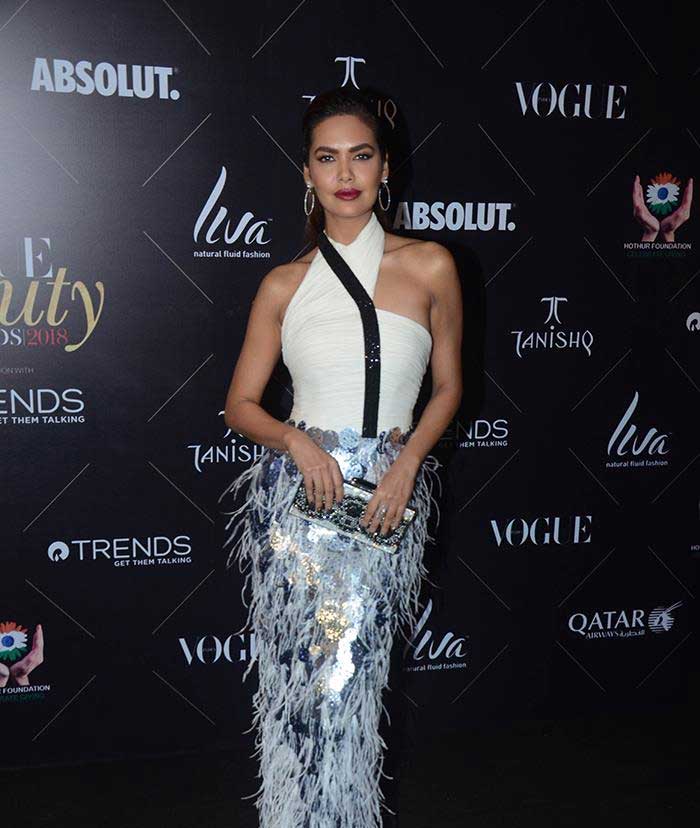 Vogue Beauty Awards 2018: शाहरुख-सैफ से जान्हवी-कैटरीना तक, इन स्टार्स ने अवॉर्ड शो में लगाए चार चांद... देखें तस्वीरें vogue beauty awards,vogue fashion magazine,awards 2018