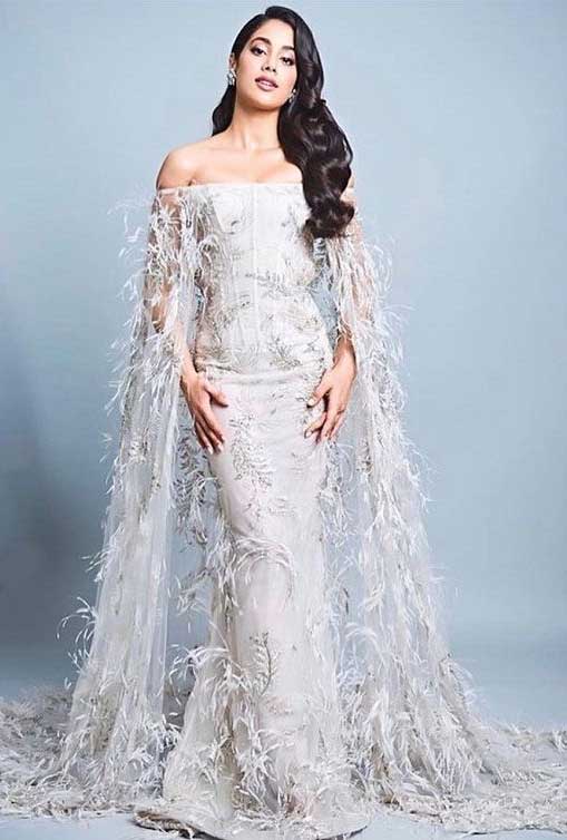 Vogue Beauty Awards 2018: शाहरुख-सैफ से जान्हवी-कैटरीना तक, इन स्टार्स ने अवॉर्ड शो में लगाए चार चांद... देखें तस्वीरें vogue beauty awards,vogue fashion magazine,awards 2018