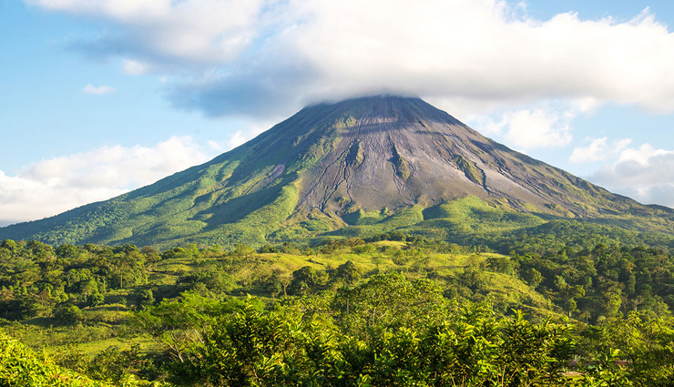 costa rica,places to visit in costa rica,attractions in costa rica,puerto viejo,cahuita,corcovado,tortuguero,manuel antonio,arenal and poas volcano,monteverde
