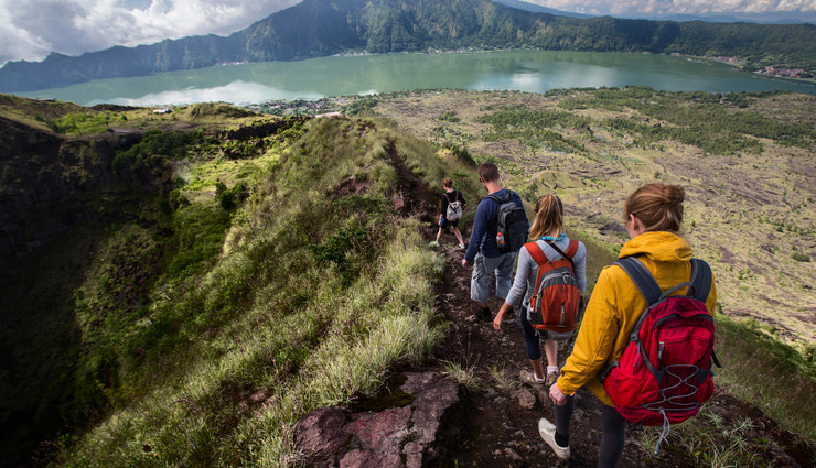 volcano treks,volcano treks in bali,bali,treks in bali,places to visit in bali,mount batur,mount agung,mount catur,mount batukaru,mount rinjani