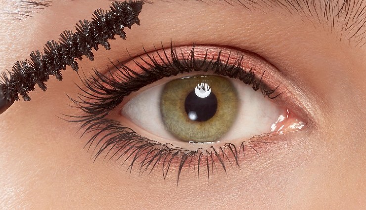 makeup tips for night parties,easy makeup for night outs,bold makeup for evening parties,dewy foundation for night makeup,smokey eyes makeup tips,cat-eye eyeliner for parties,volumizing mascara for night look,false lashes for night out,bold lip colors for evening,lip brush for precise lipstick,bright blush for night makeup,shimmer makeup for night,party makeup tips for glowing skin,dramatic eye makeup for parties