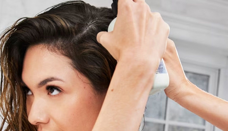 fake thicker hairline,tricks for a fuller hairline,how to make hairline look thicker,hairline thinning solutions,hair fibers for thinning hair,makeup for hairline,volumizing products for hairline,scalp concealer tips,hairline hacks,tips for receding hairline,hair growth oils,aloe vera for hairline