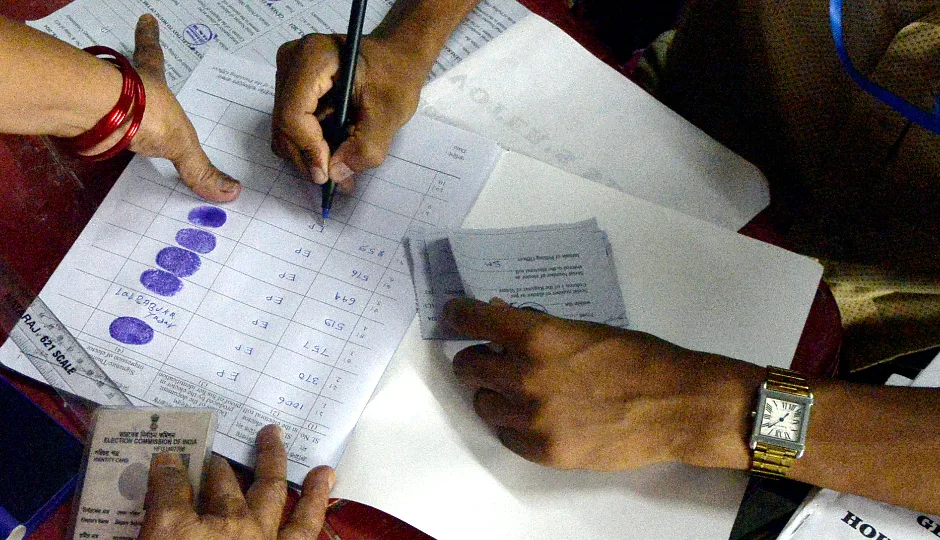 वोटर लिस्ट अपडेट के दौरान रहें सतर्क! साइबर ठगों की बढ़ी सक्रियता, छोटी सी लापरवाही पड़ सकती है भारी