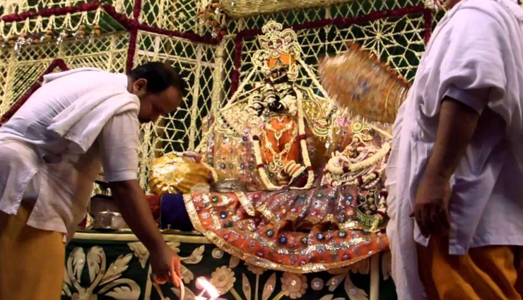 vrindavan,temples  to visit in vrindavan,banke bihari temple,nidhivan temple,iskcon vrindavan temple,prem mandir,sri radha raman temple,shri ranganatha temple