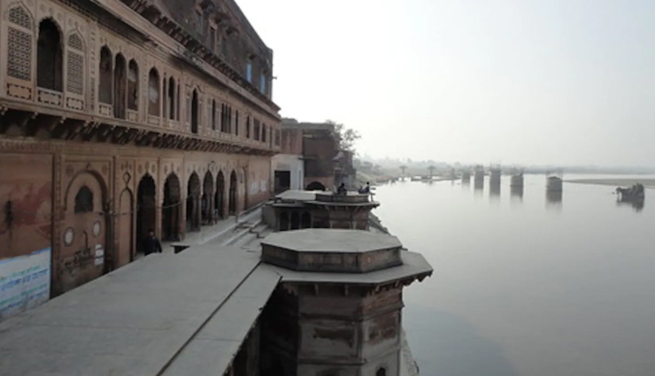 vrindavan,ghats in vrindavan,famous ghats,keshi ghat,radha bagh ghat,sri andhra chat ghat,kaliya daman ghat,sri varaha ghat,cheer ghat,bihari ghat,surya ghat