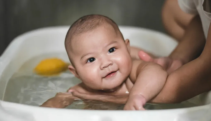 soothing techniques for cranky baby,calming a fussy baby at night,baby sleep solutions,tips for soothing a restless baby,nighttime baby fussiness remedies,baby sleep techniques for parents,gentle methods to calm cranky baby,infant sleep aid at night,coping with nighttime baby fussiness,sleep-friendly routines for babies