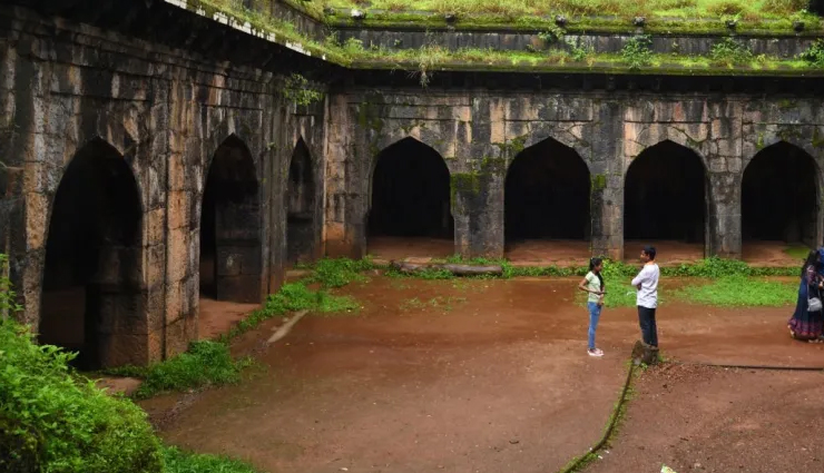 panhala fort,panhala fort kolhapur,panhala fort maharashtra,panhala fort history,panhala fort trek,panhala fort sightseeing,panhala fort tourist attractions,panhala fort travel guide,panhala fort location,panhala fort weather,panhala fort architecture,panhala fort entrance fee,panhala fort timings,panhala fort accommodation,panhala fort nearby places