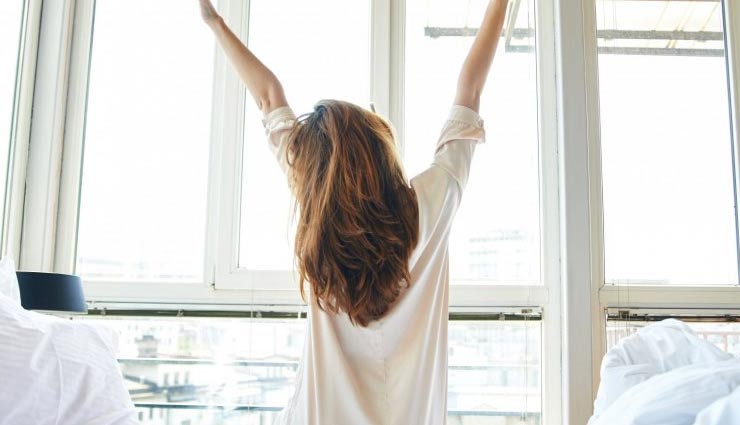 5 Tricks To Help You Wake Up With Perfect Hair