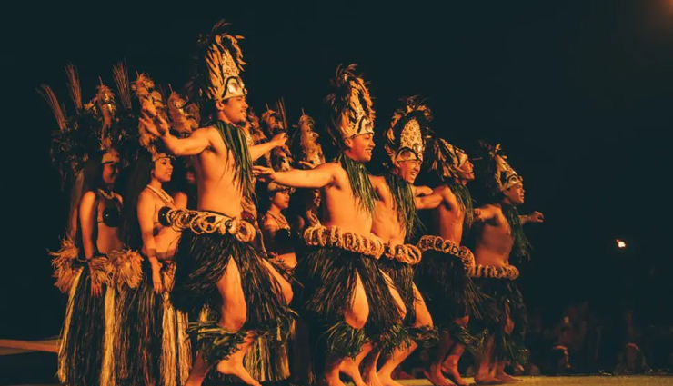 waikiki,hawaii,things to do in waikiki,places to visit in waikiki,tourist attraction in waikiki,surf on waikiki beach,honolulu zoo,royal hawaiian center,drink at the mai tai bar,free hula show at kuhio beach park,duke kahanamoku lagoon