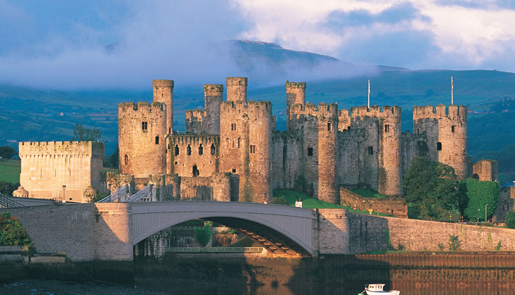 wales,castles to visit in wales,famous castles,conwy castle,caernarfon castle,harlech castle,cardiff castle,pembroke castle,chirk castle