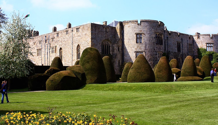 wales,castles to visit in wales,famous castles,conwy castle,caernarfon castle,harlech castle,cardiff castle,pembroke castle,chirk castle