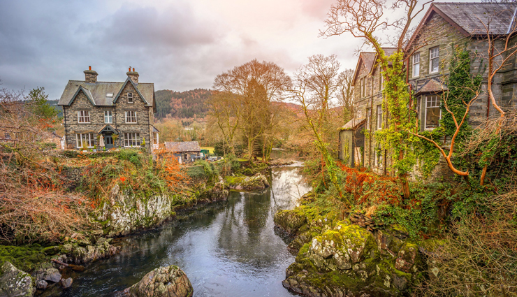 tourist attractions to visit in wales,holiday,travel,tourism