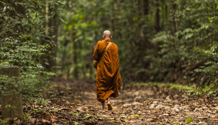 5 Health Benefits of Meditative Walking