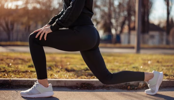 walking mistakes,avoid walking errors,proper walking technique,walking form tips,walking posture,walking stride management,footwear for walking,hydration during walks,warm-up for walking,walking attire