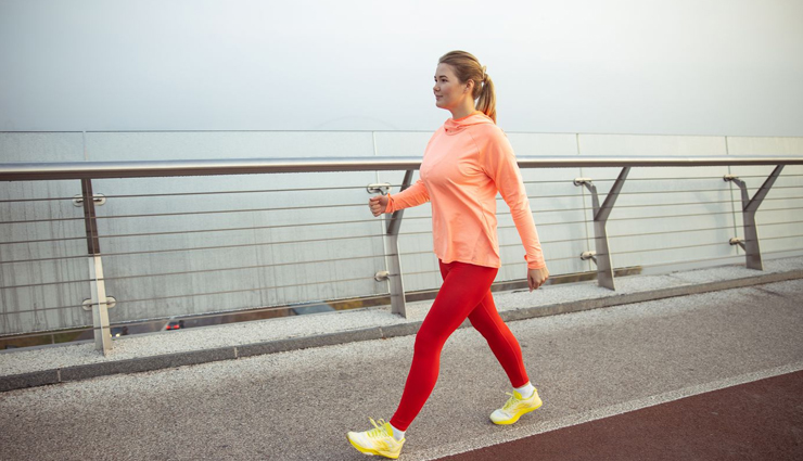 Healthy living health benefits of walking 196246 वजन कम करने के अलावा भी सेहत को कई फायदे पहुंचाता हैं हर दिन टहलना, जानें यहां - lifeberrys.com हिंदी