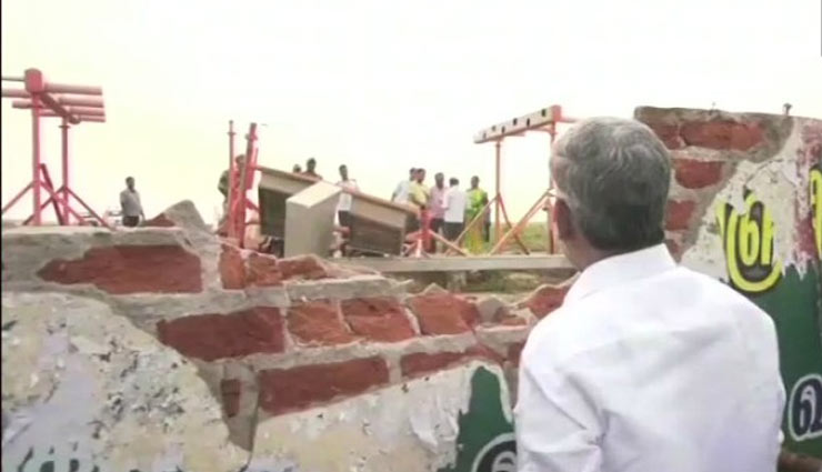 टला बड़ा हादसा, एयर इंडिया का विमान दीवार से टकराया, मुंबई में करवानी पड़ी इमरजेंसी लैंडिंग, सभी 136 यात्री सुरक्षित air india,trichy flight,mumbai