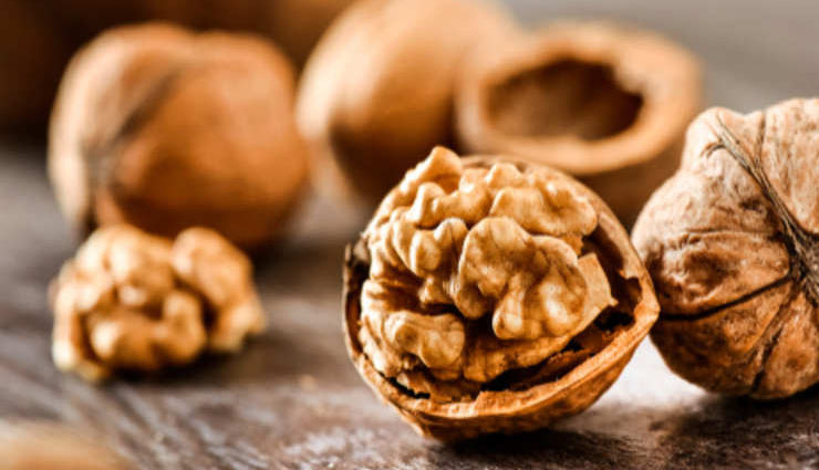 walnut,walnut benefits,fiber,protein,vitamin,omega-3,walnut health benefits,diabeties,cancer,fat,Health,health benefits in hindi ,अखरोट कब खाना चाहिए, अखरोट, अखरोट के फायदे