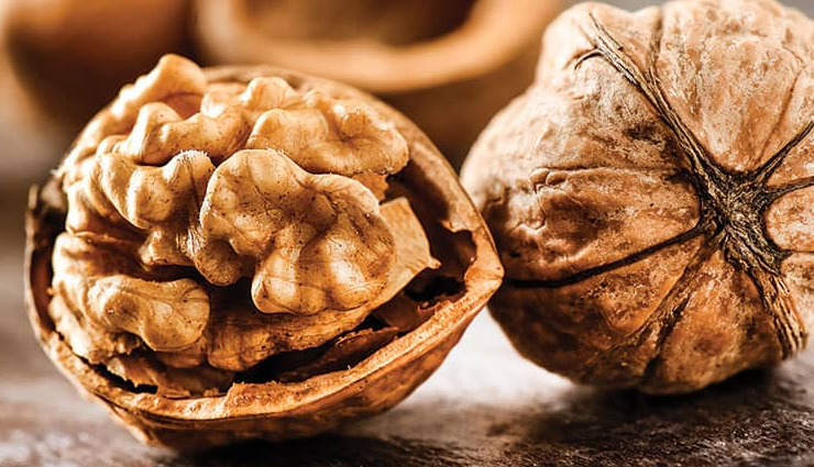 15 Health Benefits of Consuming Walnuts