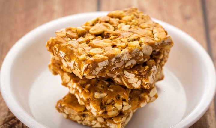 healthy and delicious walnut chikki,food,easy recipe