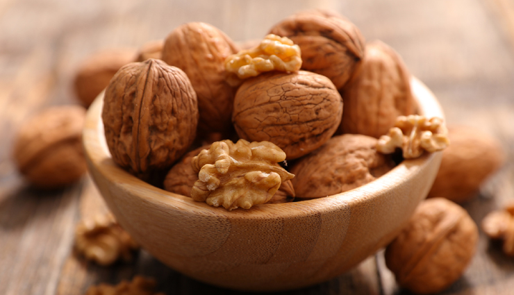 walnut health benefits,benefits of eating walnuts,walnut nutrition advantages,health perks of consuming walnuts,walnuts nutritional value,walnuts health properties,walnuts for a healthy diet,walnuts impact on well-being,walnut nutrients and benefits,walnuts role in health
