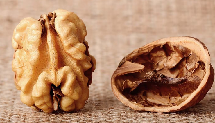 10 Side Effects of Eating Excessive Walnuts