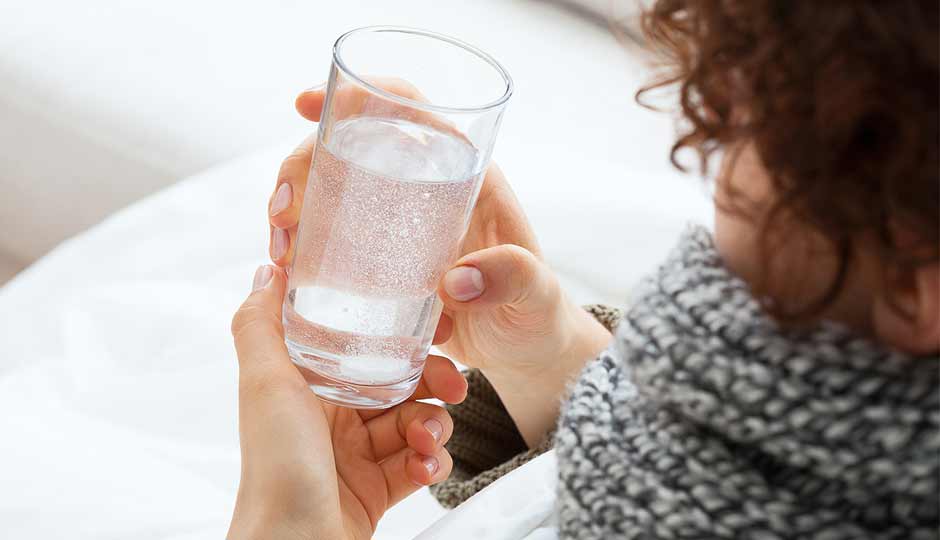 12 Amazing Health Benefits of Drinking Warm Water