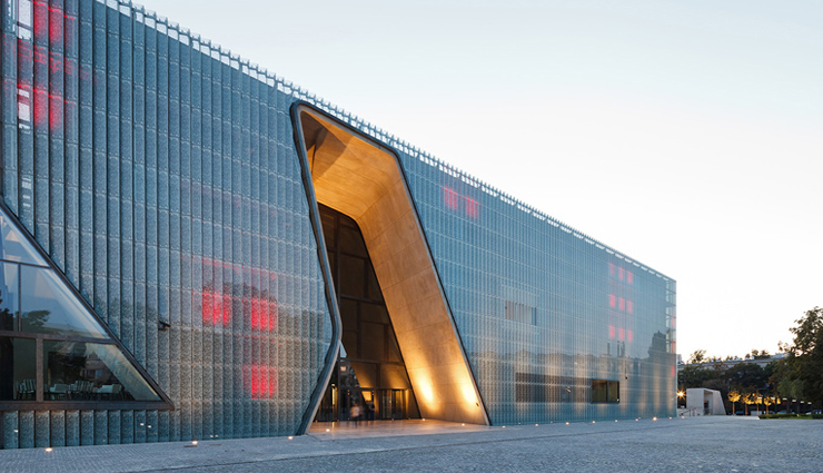 warsaw,poland,places to visit in warsaw,the many museums,palace of culture and science,old town,lazienki park,wedel chocolate factory,polands presidential palace