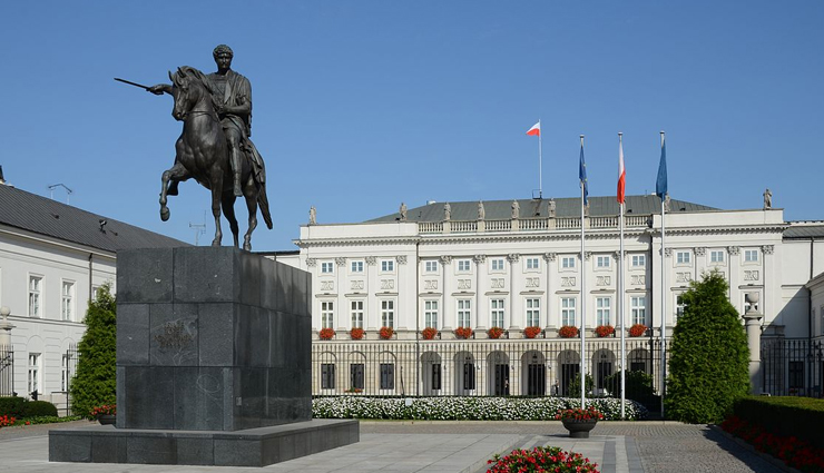 warsaw,poland,places to visit in warsaw,the many museums,palace of culture and science,old town,lazienki park,wedel chocolate factory,polands presidential palace