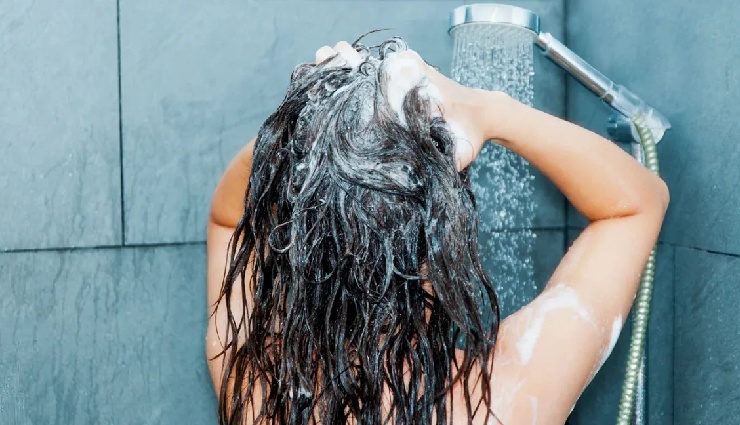 natural body odor remedies,how to smell fresh naturally,body care tips,bad breath solutions,fresh scent remedies,natural ways to stay fresh,body odor solutions,self-care for body odor,holiday body care,how to avoid body odor at work